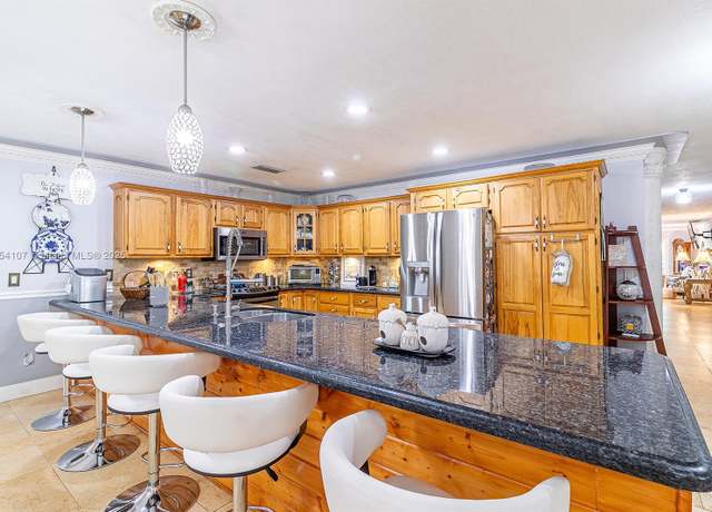 Property at 23905 SW 167th Ave, Homestead, FL 33031, 7 beds, 4 baths