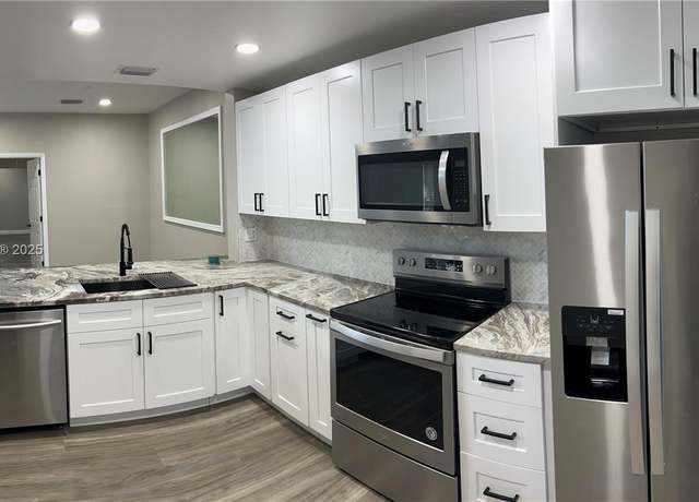 Property at 1640 NW 93rd Ave #306, Pembroke Pines, FL 33024, 2 beds, 2 baths