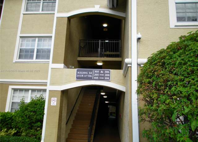 Property at 215 SW 117th Ter #14205, Pembroke Pines, FL 33025, 2 beds, 2 baths