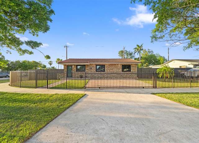 Property at 11981 SW 178th Ter, Miami, FL 33177, 3 beds, 2 baths