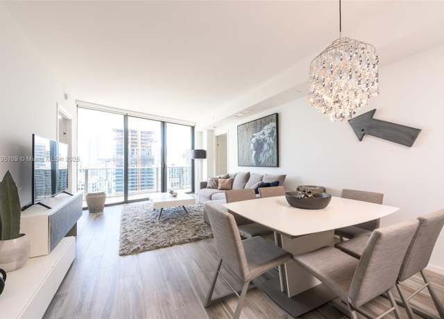 Property at 801 S Miami Ave #4302, Miami, FL 33130, 2 beds, 2.5 baths
