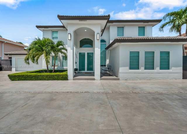 Property at 15565 SW 114th St, Miami, FL 33196, 4 beds, 3 baths