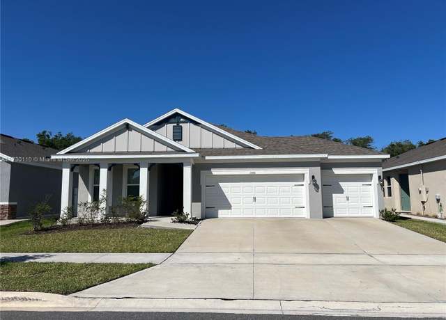 Property at 1590 Barberry Dr, Kissimmee, FL 34744, 4 beds, 3 baths