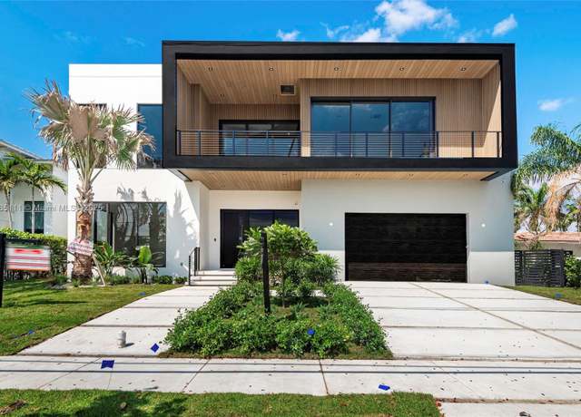 Property at 13080 N Bayshore Dr, North Miami, FL 33181, 6 beds, 7.5 baths
