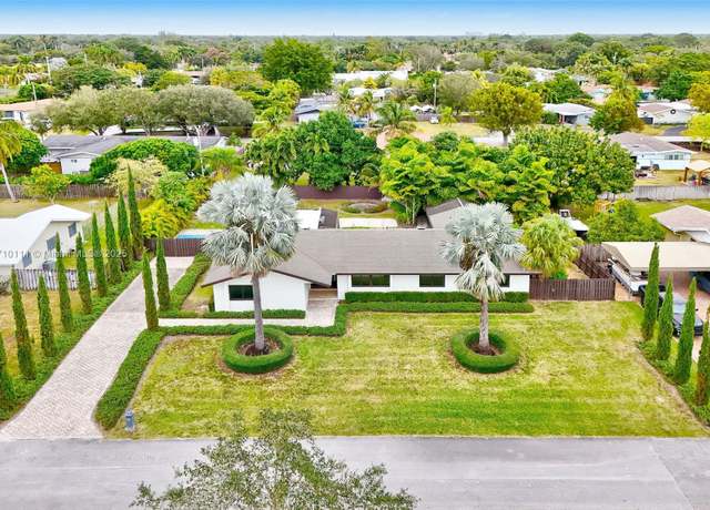 Property at 8531 SW 185th Ter, Cutler Bay, FL 33157, 6 beds, 4 baths