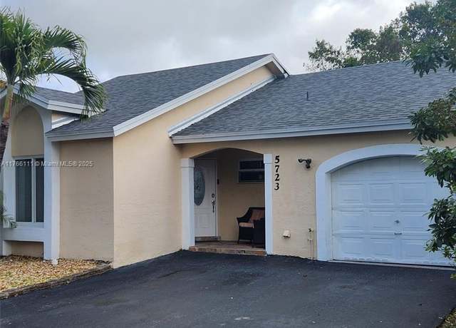 Property at 5723 NW 100th Ct, Doral, FL 33178, 3 beds, 2 baths