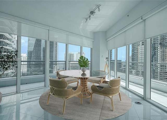 Property at 60 SW 13th St #1600, Miami, FL 33130, 2 beds, 2.5 baths