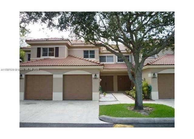 Property at 2405 NW 97th Ter, Pembroke Pines, FL 33024, 2 beds, 2.5 baths