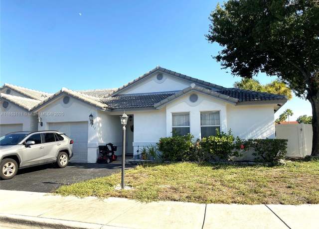Property at 7872 NW 34th Pl, Davie, FL 33024, 3 beds, 2.5 baths