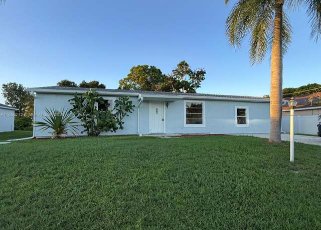 Property at 711 NW Riverside Dr, Port St Lucie, FL 34983, 3 beds, 2 baths
