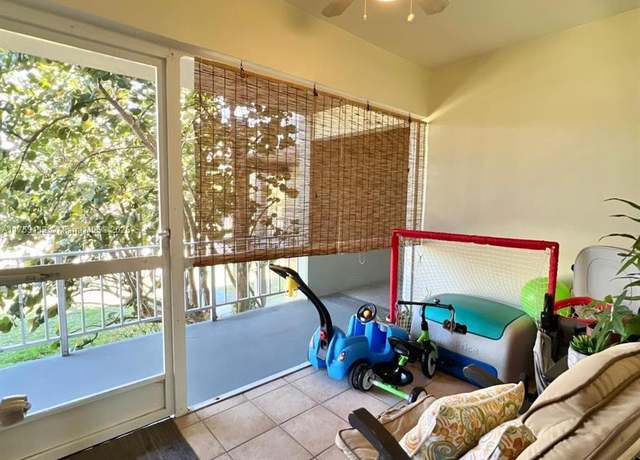 Property at 270 Layne Blvd #208, Hallandale Beach, FL 33009, 1 bed, 1 bath