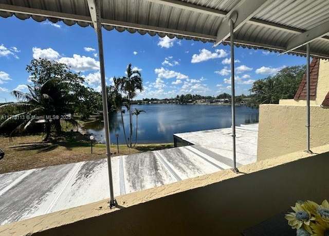 Property at 8920 Palm Tree Ln #8920, Pembroke Pines, FL 33024, 4 beds, 2.5 baths
