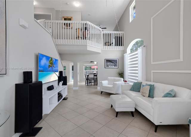 Property at 2093 NW 208th Ter, Pembroke Pines, FL 33029, 3 beds, 2.5 baths