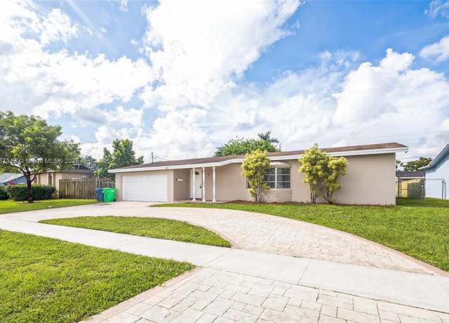 Property at 8361 NW 28th Pl, Sunrise, FL 33322, 3 beds, 2 baths