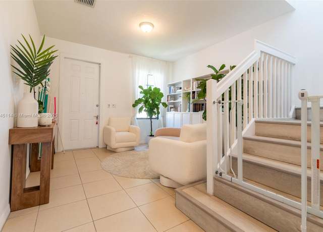 Property at 686 NE 191st Ter, Miami, FL 33179, 3 beds, 2.5 baths