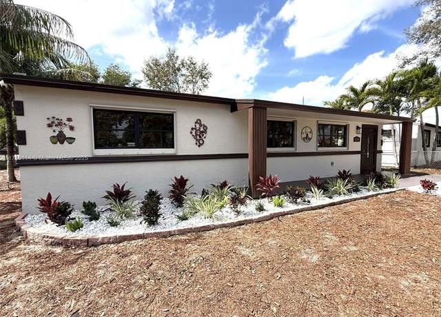 Property at 1100 N 71st Ter, Hollywood, FL 33024, 4 beds, 2 baths