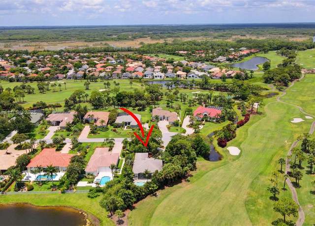 Property at 8244 Lakeview Dr, West Palm Beach, FL 33412, 2 beds, 2.5 baths