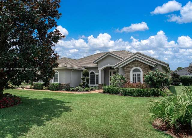 Property at 5009 Magnolia Pl, Sebring, FL 33872, 3 beds, 2.5 baths