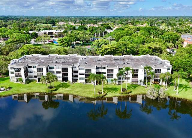 Property at 16401 Golf Club Rd #305, Weston, FL 33326, 2 beds, 2.5 baths