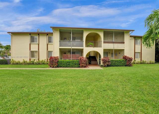 Property at 5927 La Pinata Blvd Unit B-2, Green Acres, FL 33463, 2 beds, 1 bath