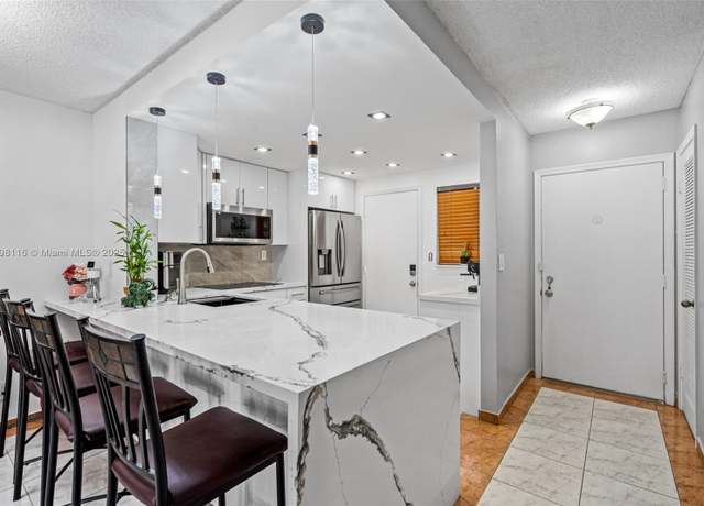 Property at 421 NE 14th Ave #103, Hallandale Beach, FL 33009, 1 bed, 1.5 baths
