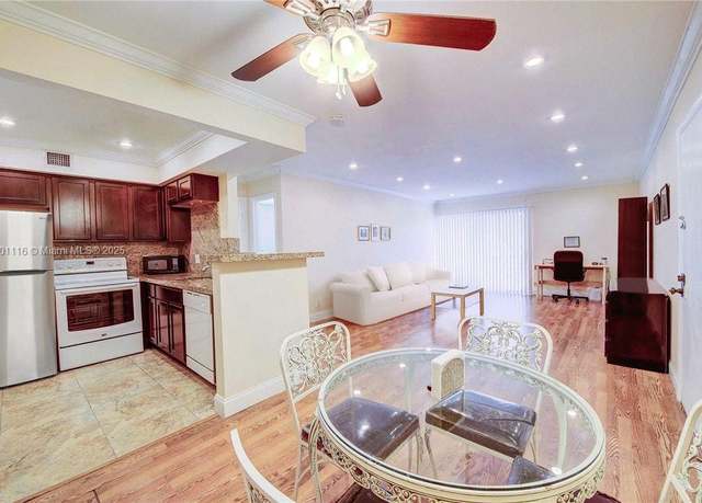 Property at 4000 N Hills Dr #35, Hollywood, FL 33021, 1 bed, 1.5 baths