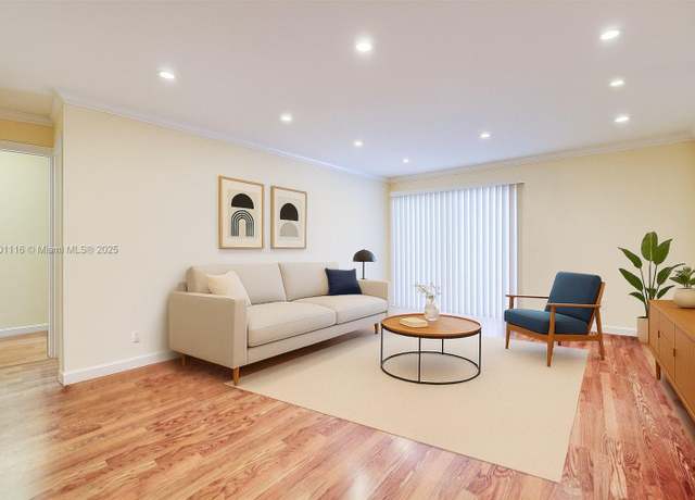 Property at 4000 N Hills Dr #35, Hollywood, FL 33021, 1 bed, 1.5 baths