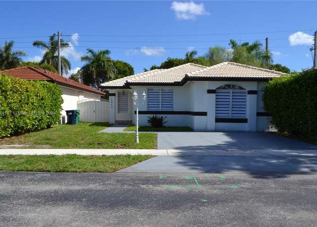 Property at 15974 SW 71st Ter, Miami, FL 33193, 3 beds, 2 baths