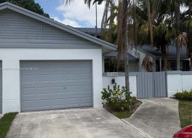Property at 10109 NW 52nd Ter, Doral, FL 33178, 3 beds, 2 baths