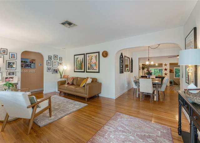 Property at 6200 SW 34th St, Miami, FL 33155, 3 beds, 2 baths