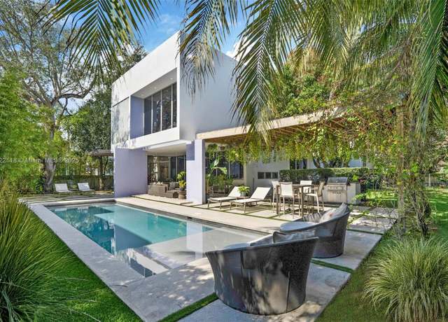 Property at 6490 SW 84 St, Miami, FL 33143, 4 beds, 4.5 baths