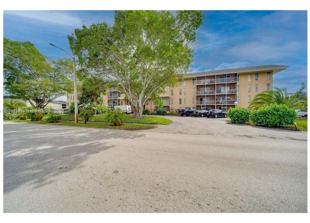 Property at 4848 NW 24th Ct #312, Lauderdale Lakes, FL 33313, 1 bed, 1 bath