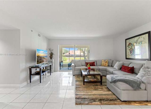 Property at 5876 Regal Glen Dr #101, Boynton Beach, FL 33437, 3 beds, 2 baths