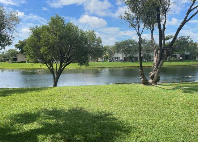Property at 9968 Nob Hill Ct #9968, Sunrise, FL 33351, 2 beds, 2 baths