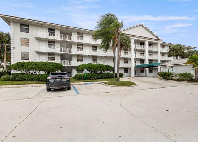 Property at 3635 Whitehall Dr #401, West Palm Beach, FL 33401, 2 beds, 2 baths