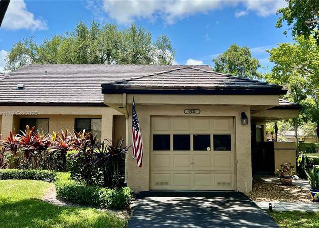 Property at 9211 Chelsea Dr N, Plantation, FL 33324, 3 beds, 2 baths