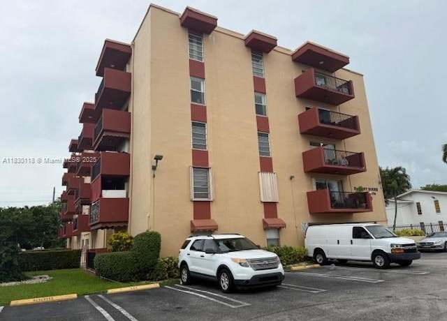 Property at 5280 NW 7th St #407, Miami, FL 33126, 1 bed, 1 bath