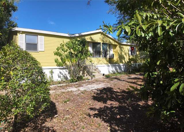 Property at 451 Montura, Clewiston, FL 33440, 3 beds, 3 baths