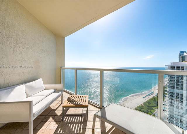 Property at 16699 Collins Ave #3010, Sunny Isles Beach, FL 33160, 1 bed, 1.5 baths