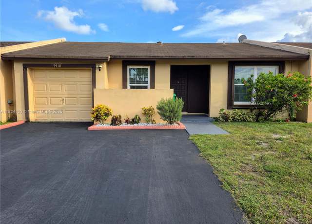 Property at 9410 S Meadows Cir, Miramar, FL 33025, 2 beds, 2 baths