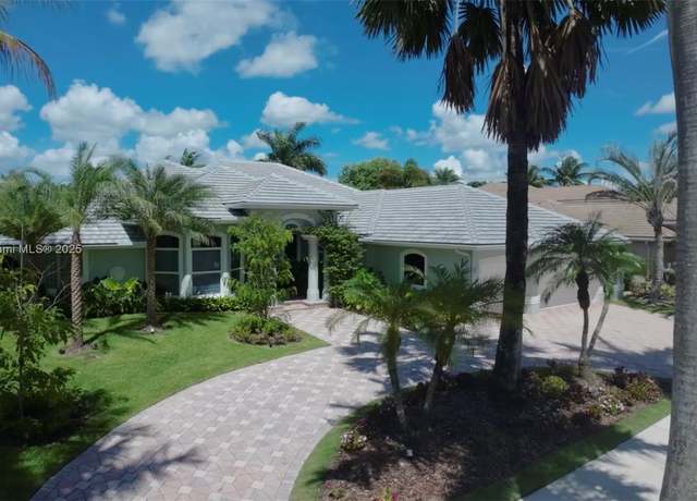 Property at 2493 Poinciana Dr, Weston, FL 33327, 5 beds, 4.5 baths
