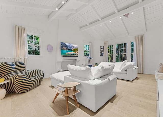 Property at 3747 Royal Palm Ave, Miami Beach, FL 33140, 4 beds, 4.5 baths