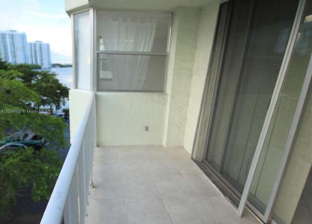 Property at 16558 NE 26th Ave Unit 4H, North Miami Beach, FL 33160, 1 bed, 1.5 baths