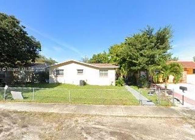 Property at 2441-2443 Sherman St, Hollywood, FL 33020, 10 beds, 12 baths