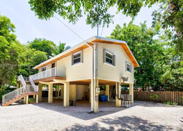 Property at 125 S Rolling Hill Rd, Tavernier, FL 33070, 2 beds, 2 baths