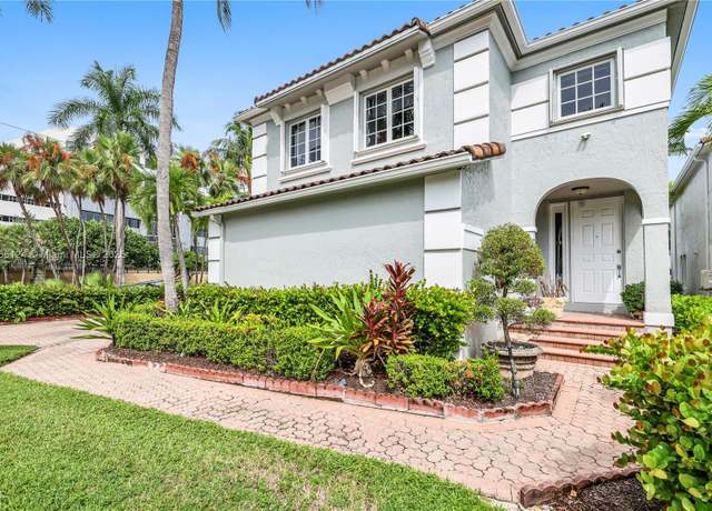 Property at 3015 NE 208th St, Aventura, FL 33180, 4 beds, 2.5 baths