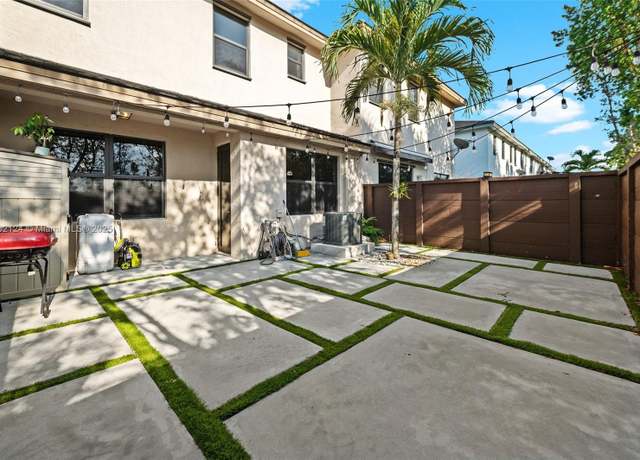 Property at 15776 NW 91st Ct, Miami Lakes, FL 33018, 3 beds, 2.5 baths