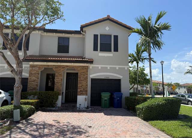 Property at 23900 SW 117th Ct, Homestead, FL 33032, 3 beds, 2.5 baths