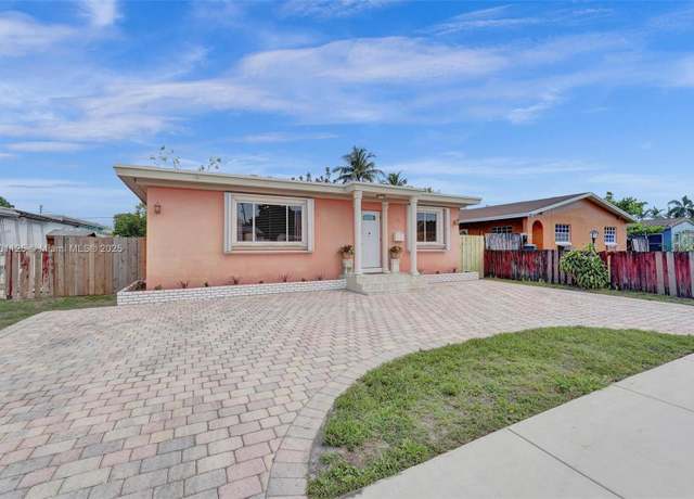 Property at 2435 Wilson St, Hollywood, FL 33020, 3 beds, 2 baths
