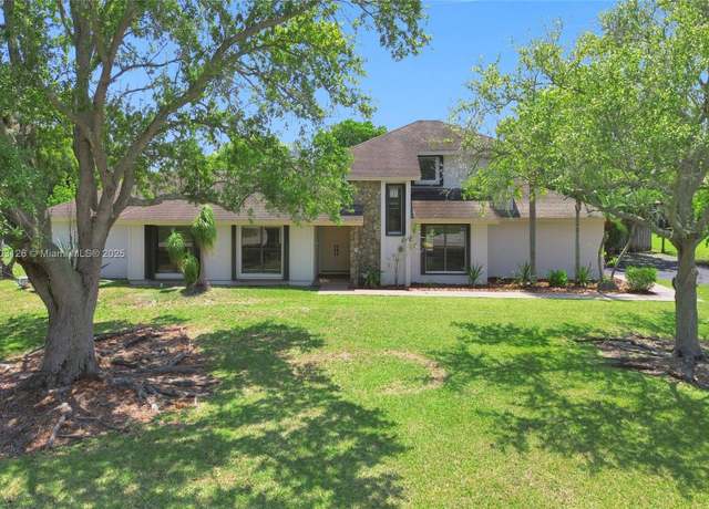 Property at 14940 SW 164th Ter, Miami, FL 33187, 5 beds, 3 baths
